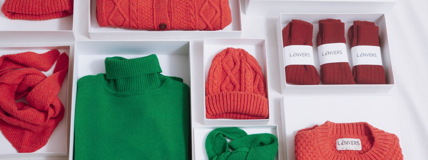 THE GIFT SHOP - ACCESSORIES