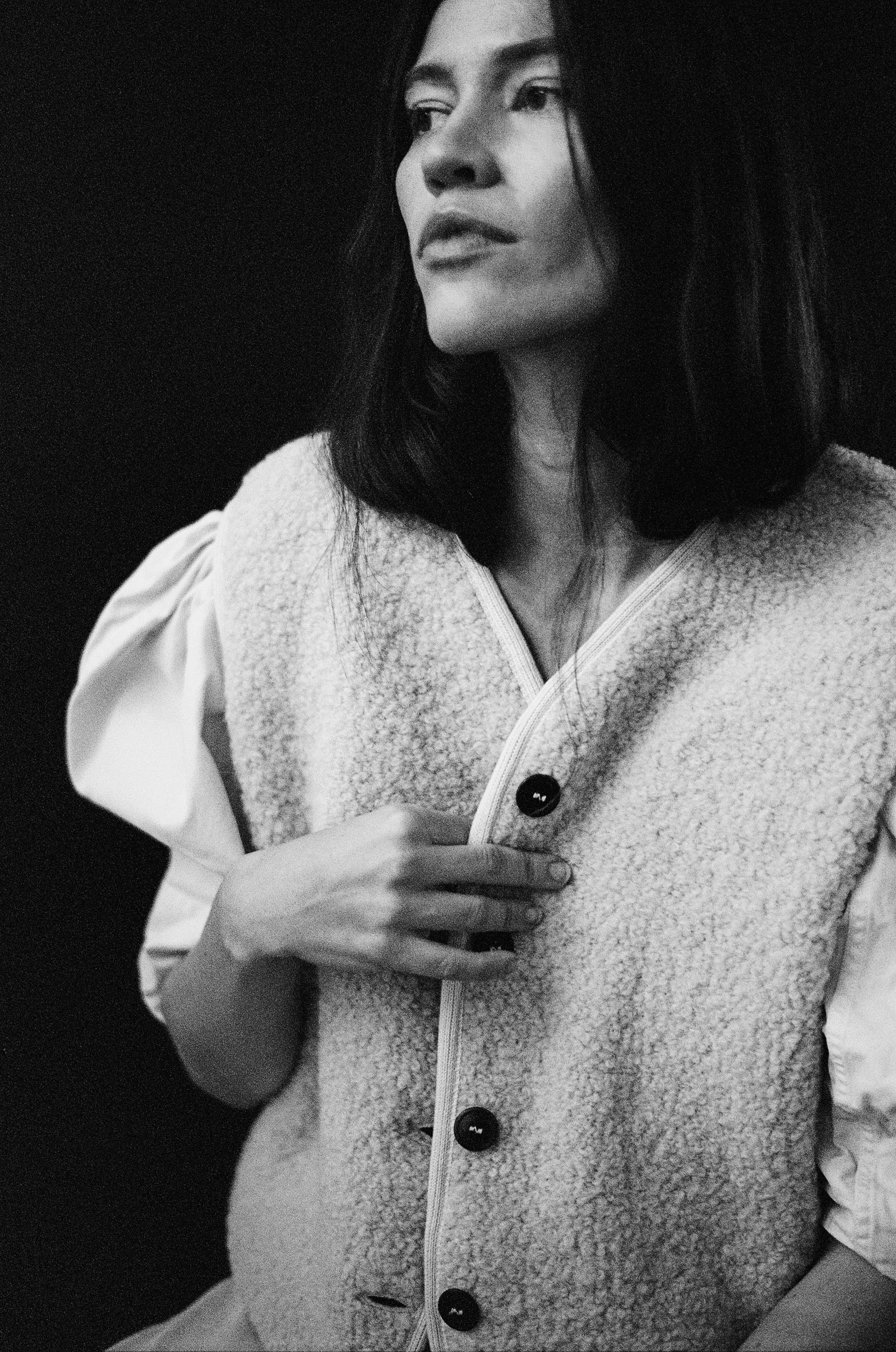 LUCE Shepherd's Vest in Curly Alpaca - Marron Glacé