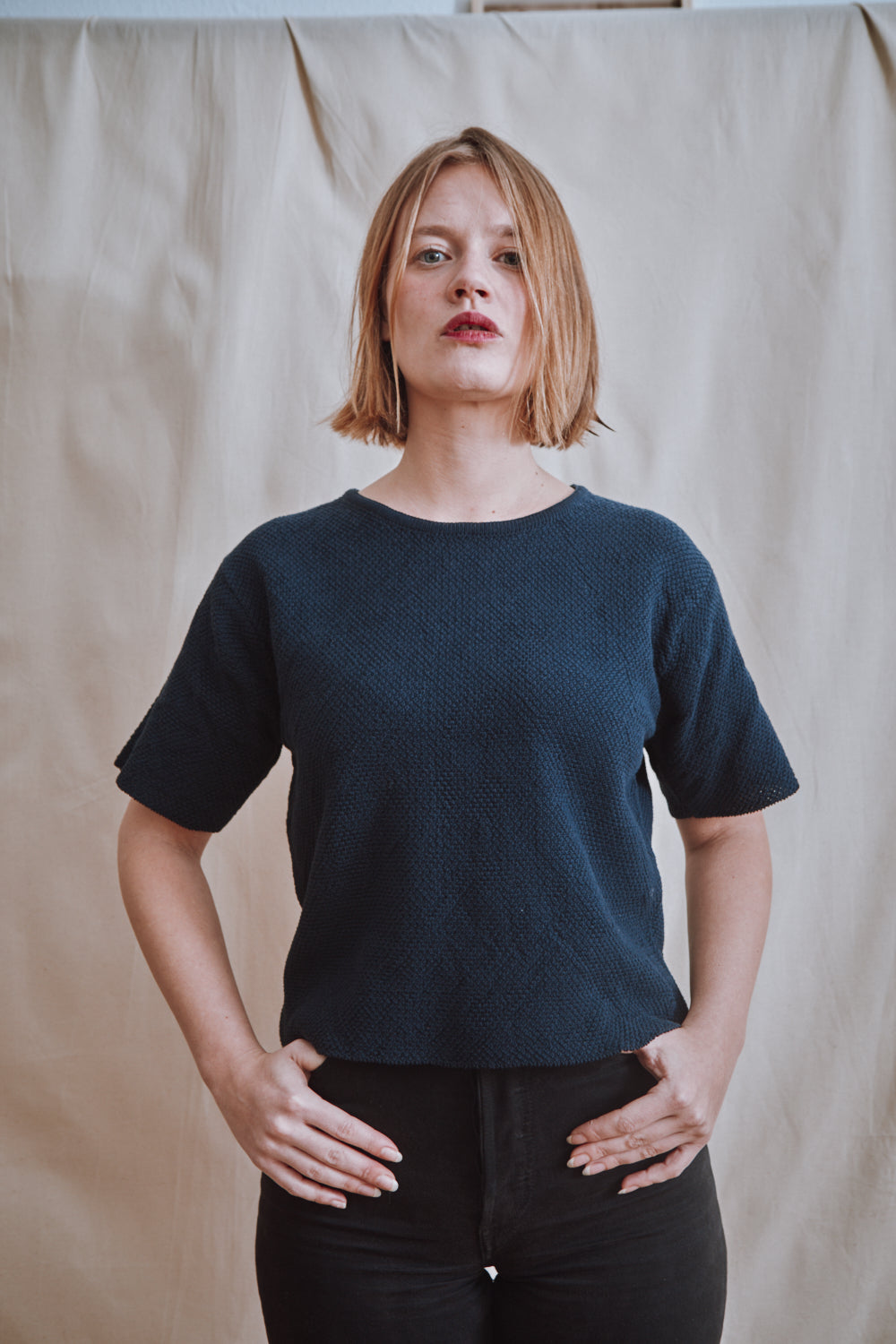 Item #311 - LÉA Short-Sleeve Tee in Organic Cotton - Navy