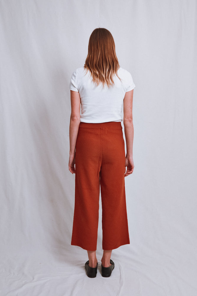 Référence n° 544 - Pantalon court LOUISA en coton biologique - Rouge terre