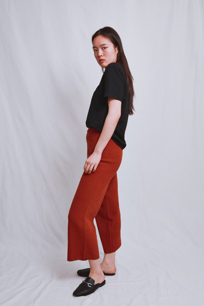 Référence n° 545 - Pantalon court LOUISA en coton biologique - Rouge terre