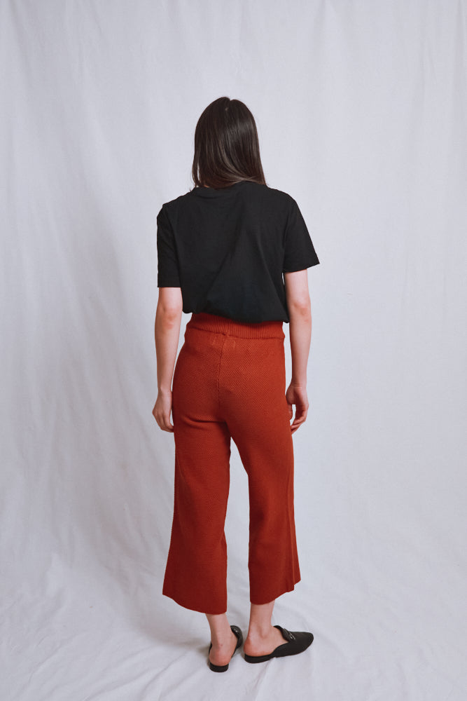 Référence n° 545 - Pantalon court LOUISA en coton biologique - Rouge terre