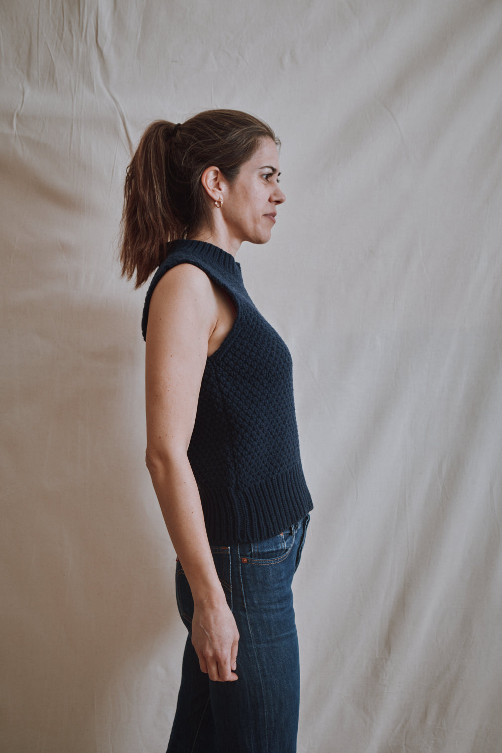 Item #392 - MAIA Sleeveless Sweater in Merino Wool - Navy blue.