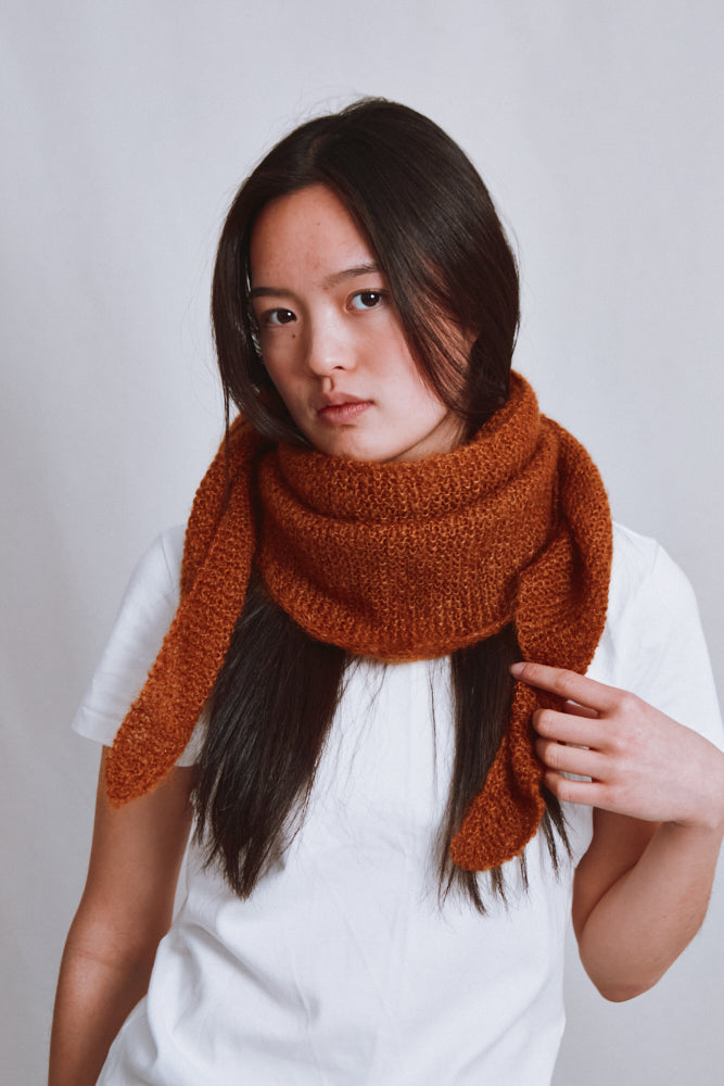 Référence n° 686 - Bandana HORTENSE en mohair et soie - Ambre