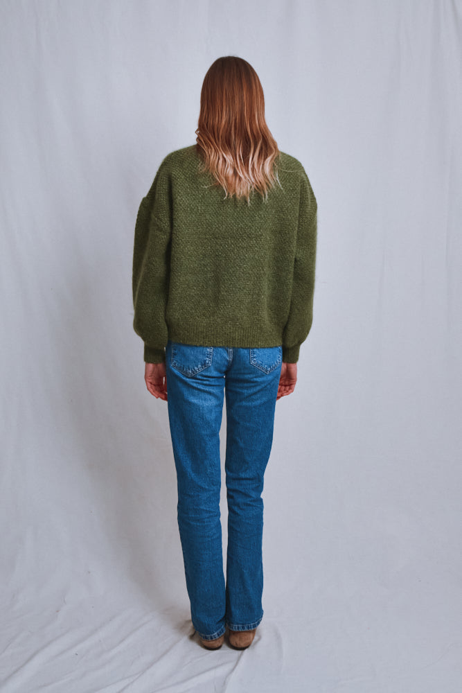 Référence n° 666 - Cardigan à col montant GEORGE en laine mérinos et mohair - Vert olive
