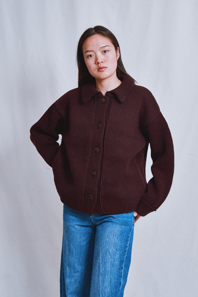 Référence n° 629 - Veste en maille CALAMITY en laine mérinos - Prune
