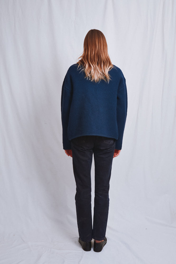 Référence n° 652 - VesteManches DELPHINE en laine mérinos - Bleu marine