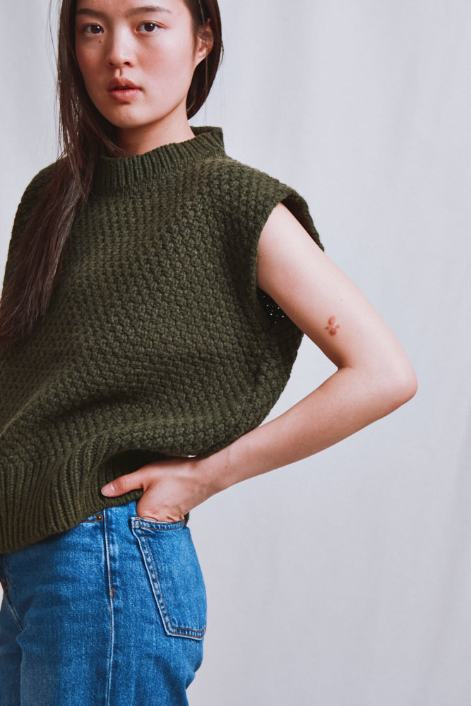 Item #604 - MAIA Sleeveless Sweater in Merino Wool - Kaki Laden