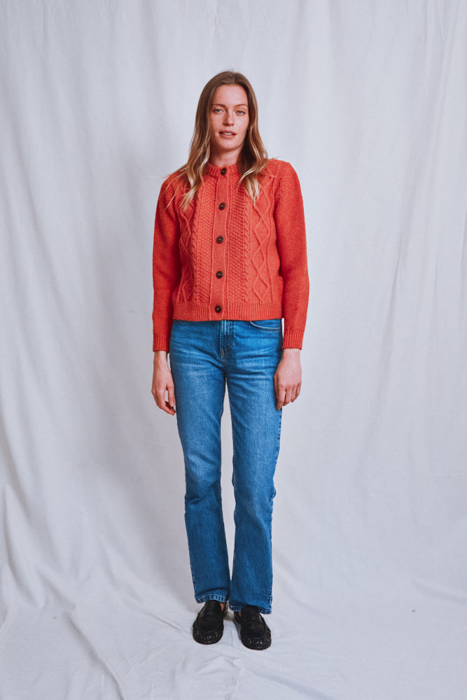 Référence n° 693 - Cardigan SONIA en laine mérinos - Corail