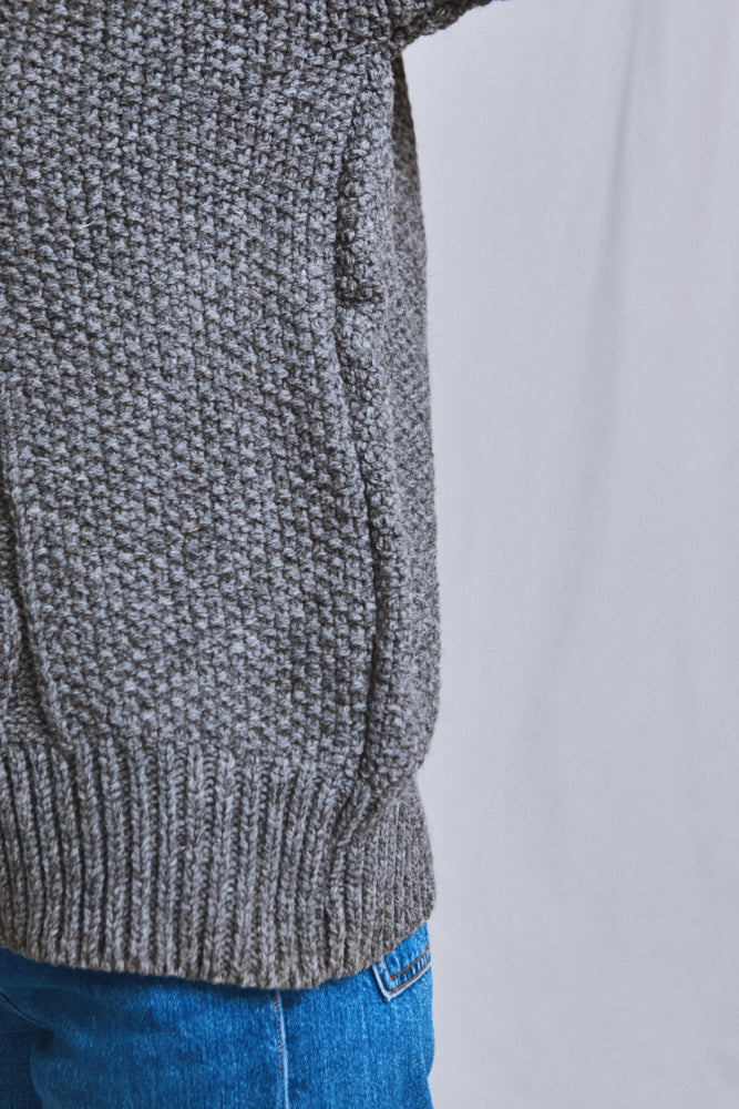 Référence n° 648 - Pull irlandais ROGER pour homme en laine mérinos - Gris cendré