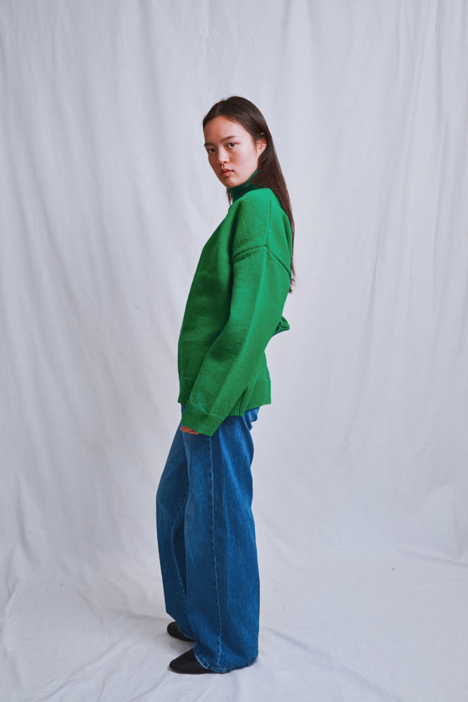 Item #592 - MICHELLE Lightweight Turtleneck Sweater in Merino Wool - Parrot Green