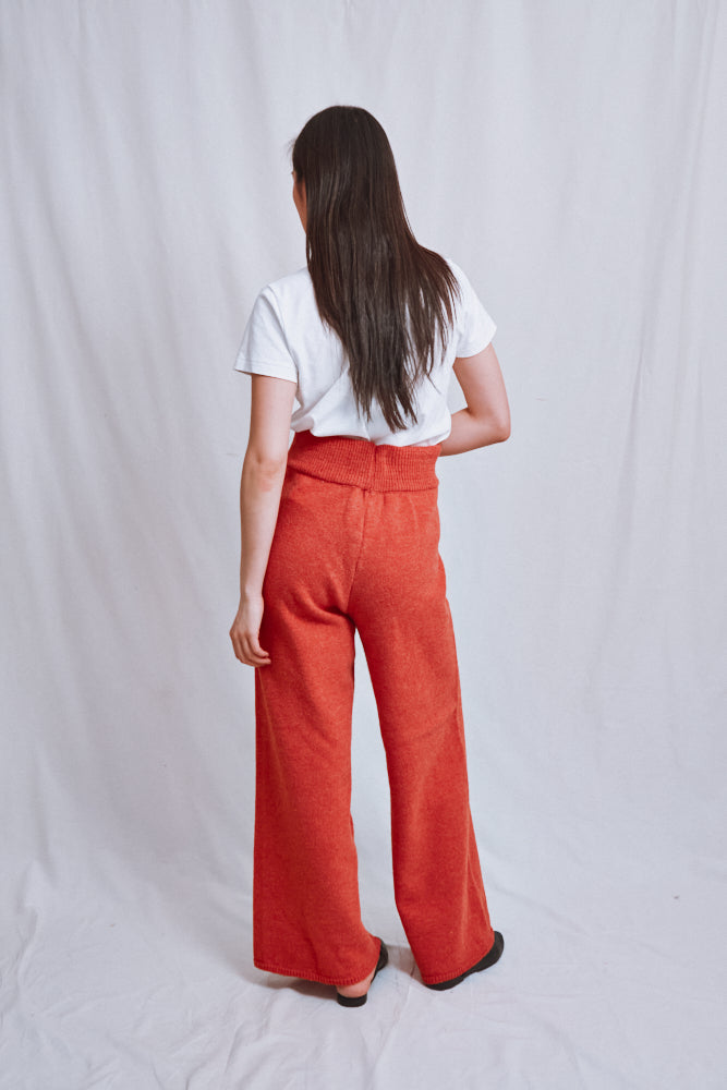 Référence n° 567 - Pantalon en maille HELENE en laine mérinos - Corail