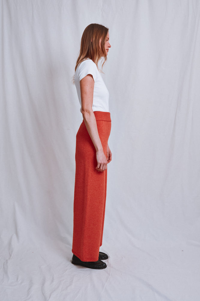 Référence n° 566 - Pantalon en maille HELENE en laine mérinos - Corail