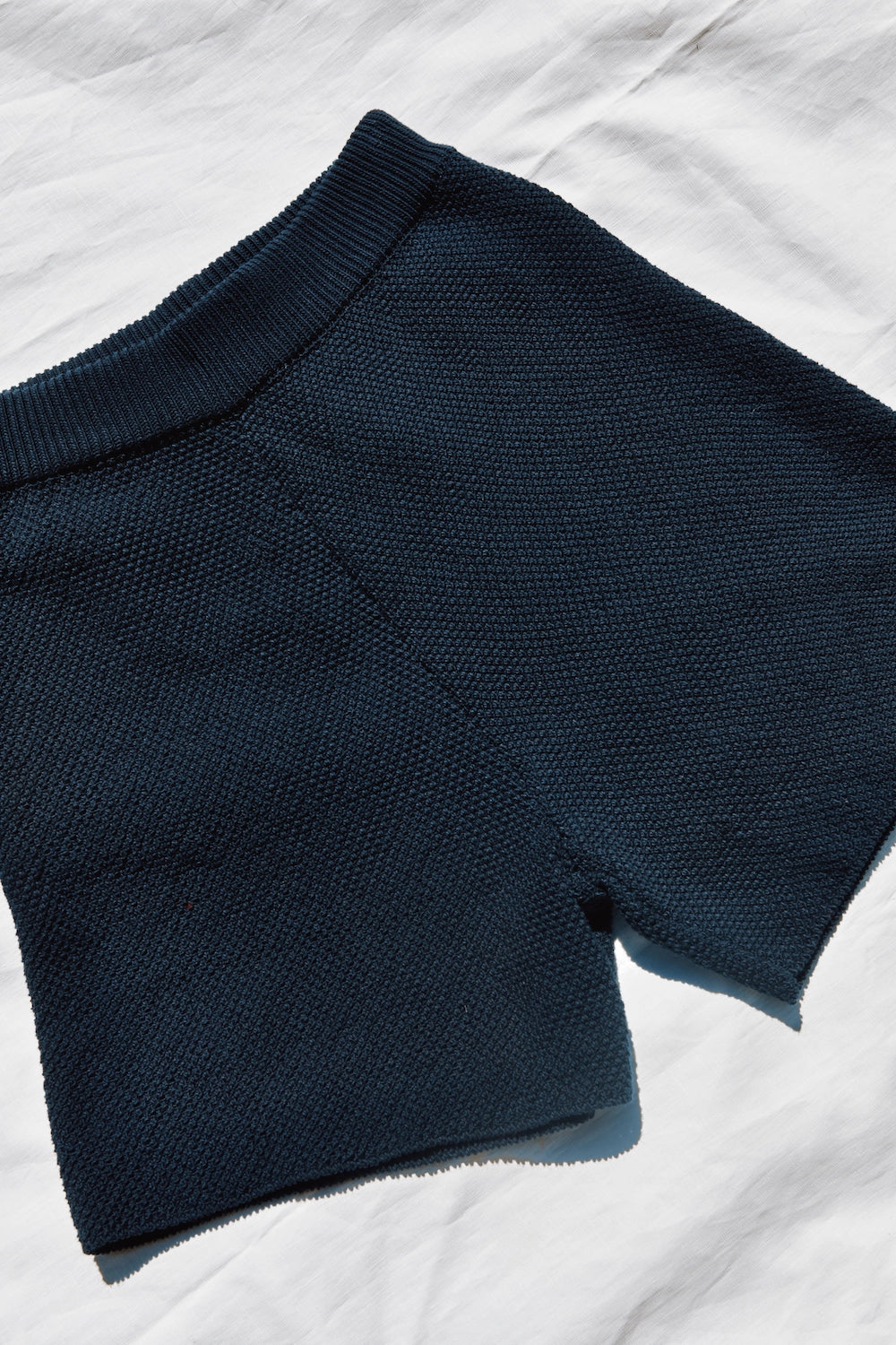 JANE Slim-Fit Shorts in Organic Cotton - Navy