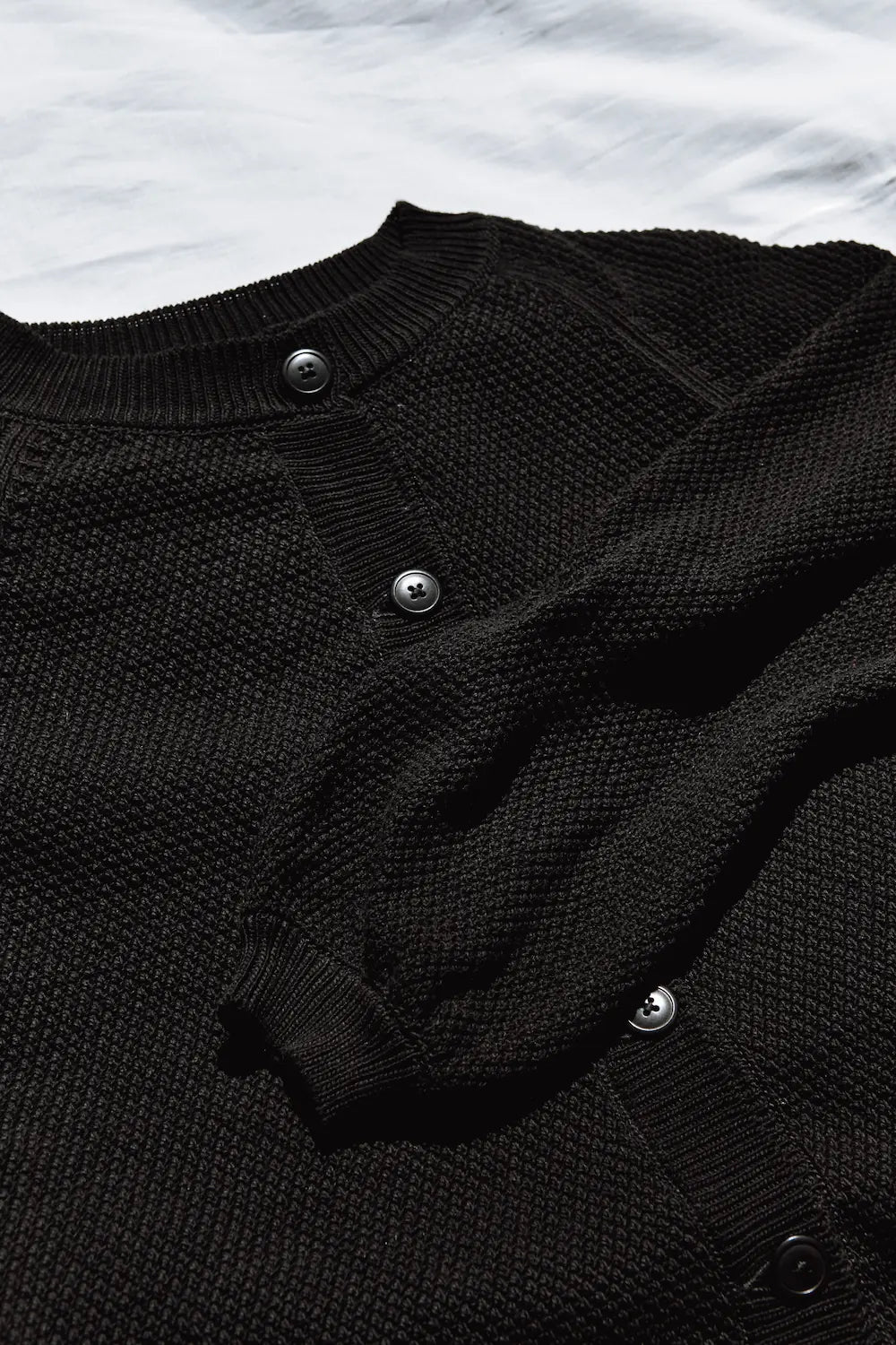 GABY Cardigan à manches bouffantes en coton bio - Noir