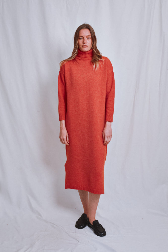 merino wool jumper dress Amber Belted Sweater - Espresso Amber Belted Sweater Dress Gorgeous knitted oversize turtleneck sweater dress with a beautiful cable pattern La Ligne Merino Wool Sweater