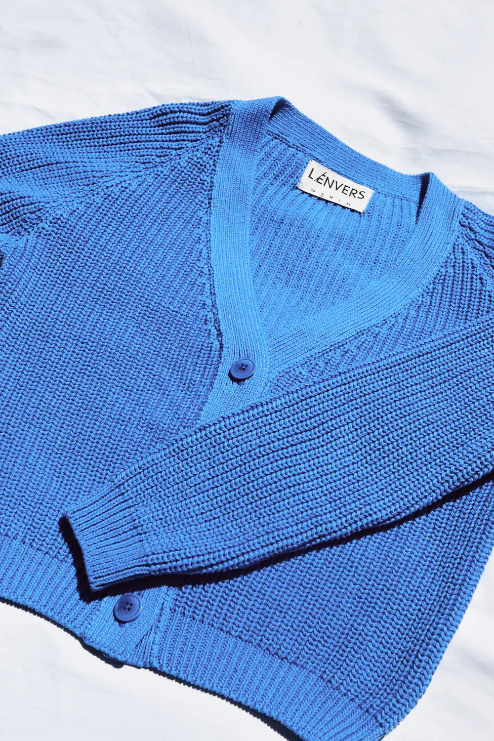 ANNA Cardigan à col en V en coton biologique - Bleu cyan