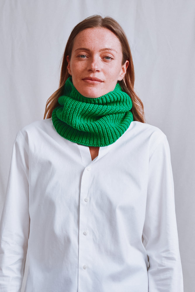Item #734 - AMANDINE Neckwarmer Scarf in Merino Wool - Parrot Green