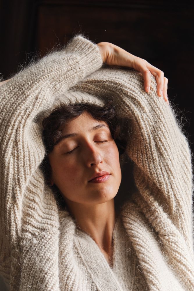 ANNA Cardigan col V en laine mérinos-mohair - Beige -100% laine sans cruauté mérinos - Cardigan en laine mérinos espagnole - L'Envers