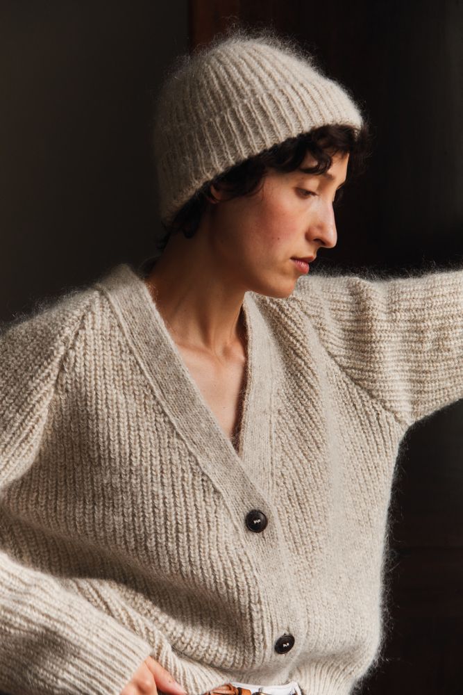 ANNA Cardigan col V en laine mérinos-mohair - Beige -100% laine sans cruauté mérinos - Cardigan en laine mérinos espagnole - L'Envers