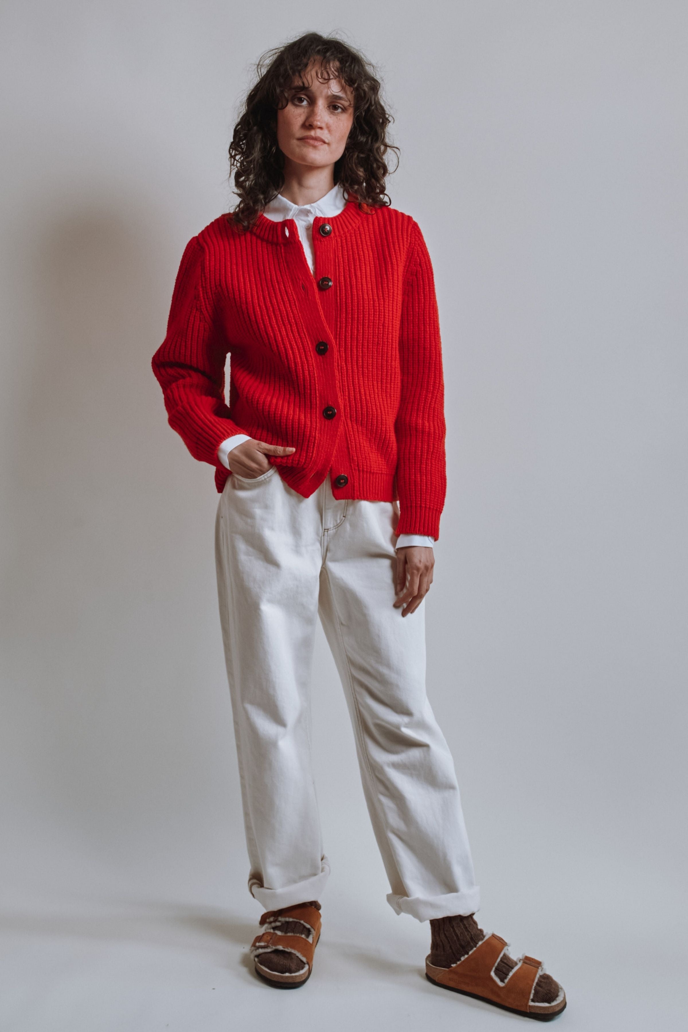 CHARLOTTE Round-Neck Cardigan in Merino Wool - Red