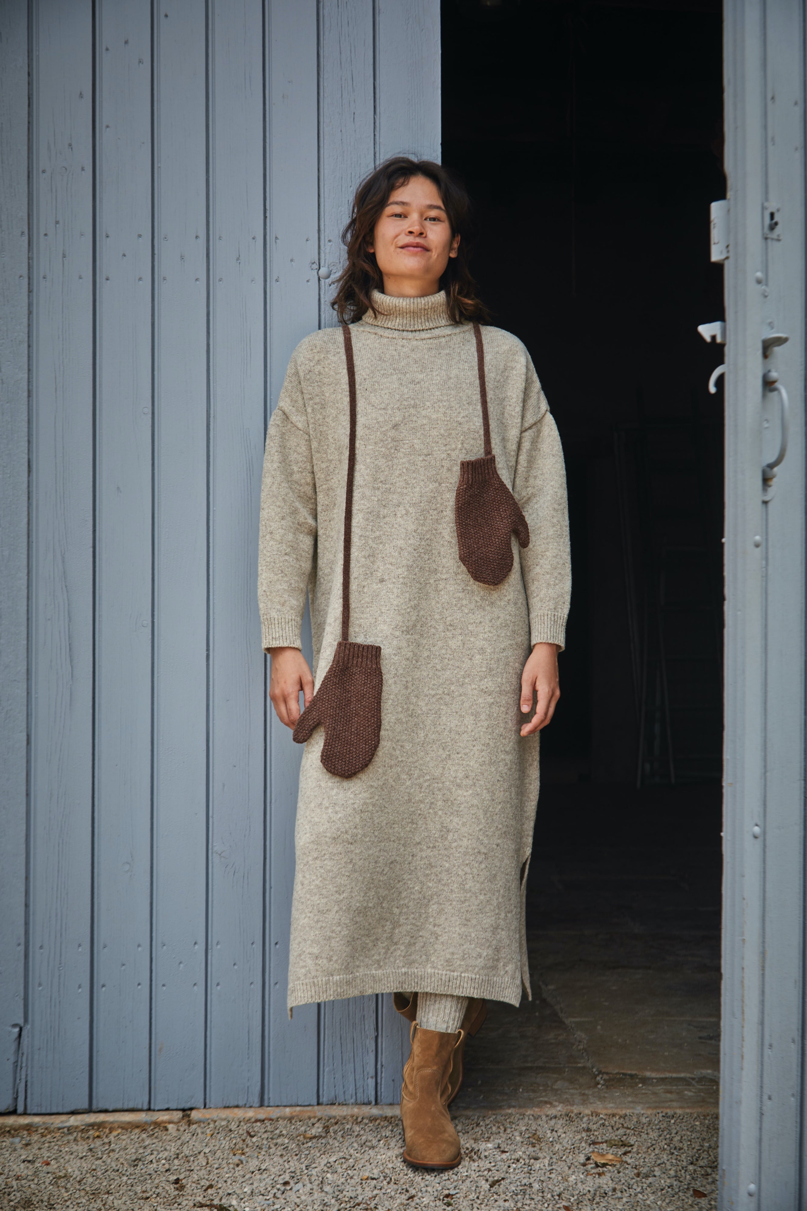 ELENA Wool Mittens - Chocolate (Delivered by Xmas)