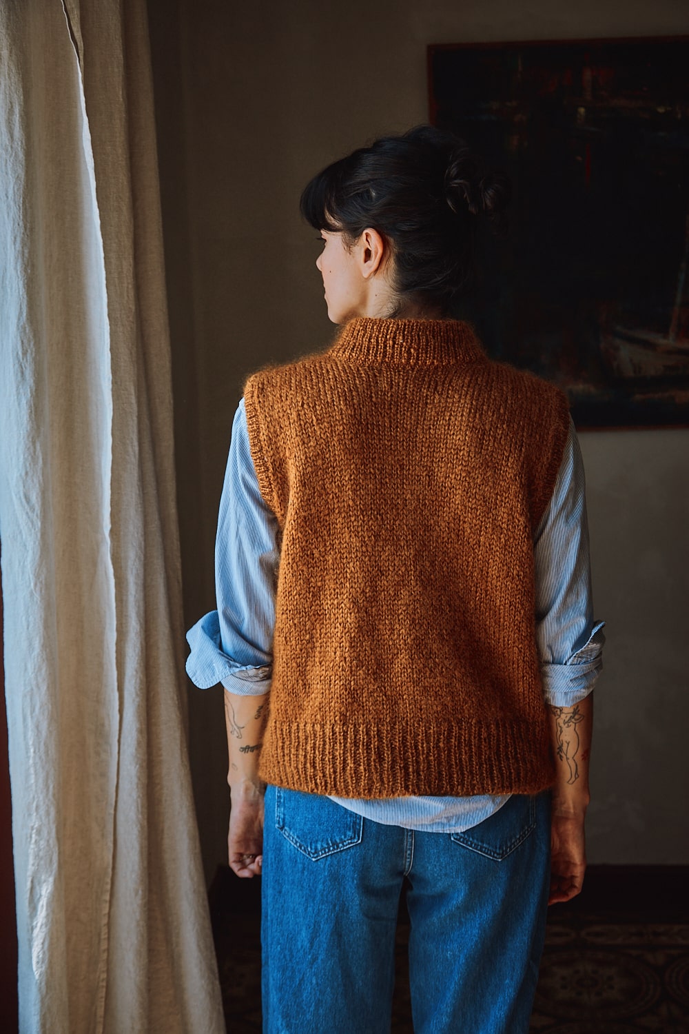 FRIDA Sleeveless Cardigan in Mohair and Silk - Amber, 100% sustainable knitwear - L'envers