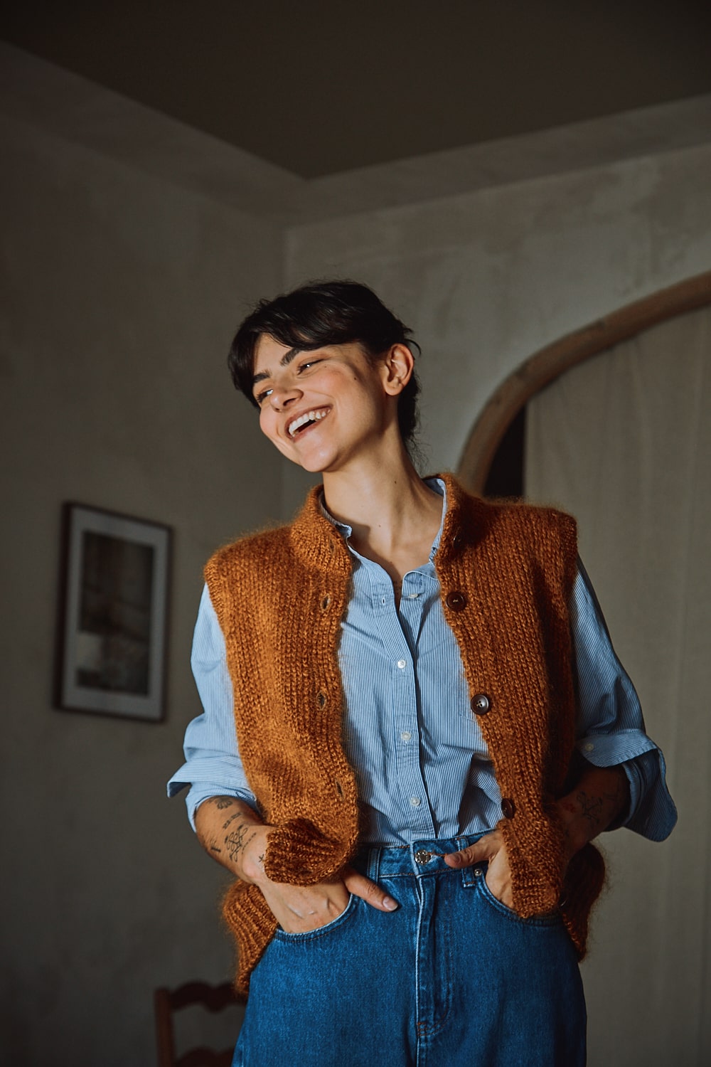 FRIDA Sleeveless Cardigan in Mohair and Silk - Amber, 100% sustainable knitwear - L'envers