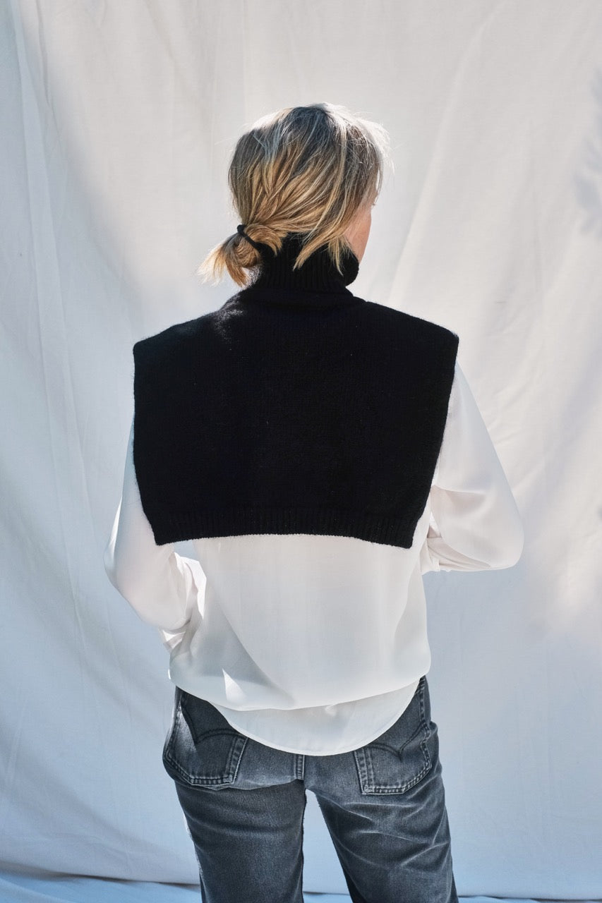 Item #97 - LEAH Collar in Yak & Merinos - Black