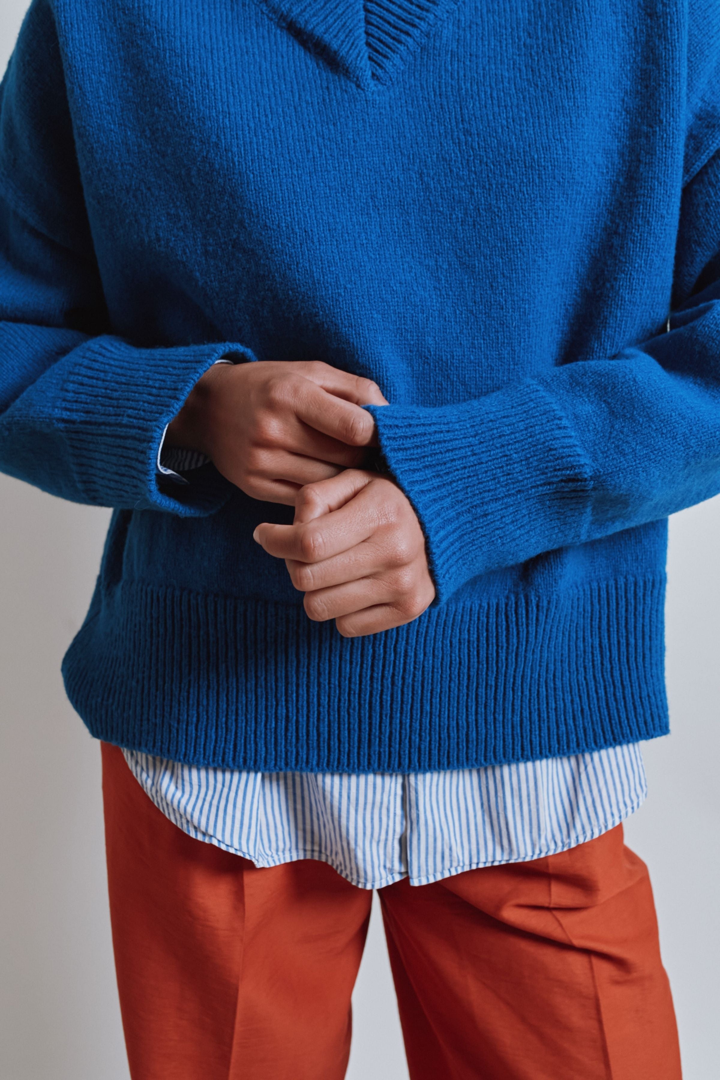 LEONTINE V-Neck Sweater in Merino Wool - Cobalt Blue