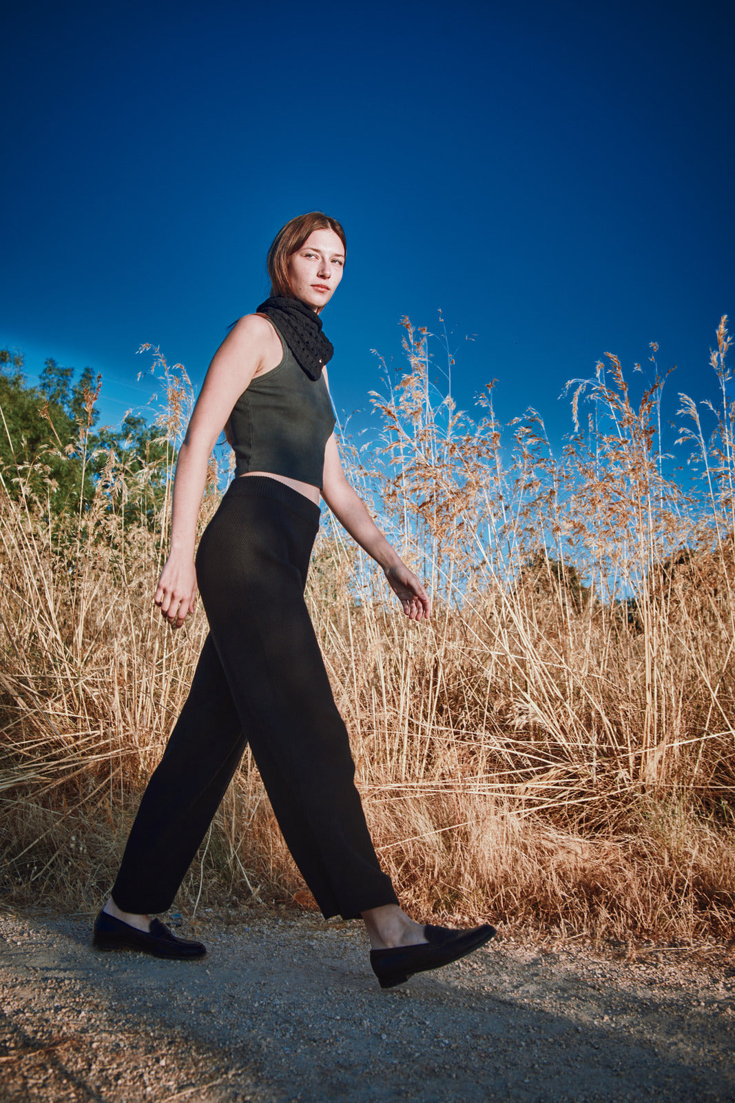 LOUISA Cropped Pants in Organic Cotton - Black