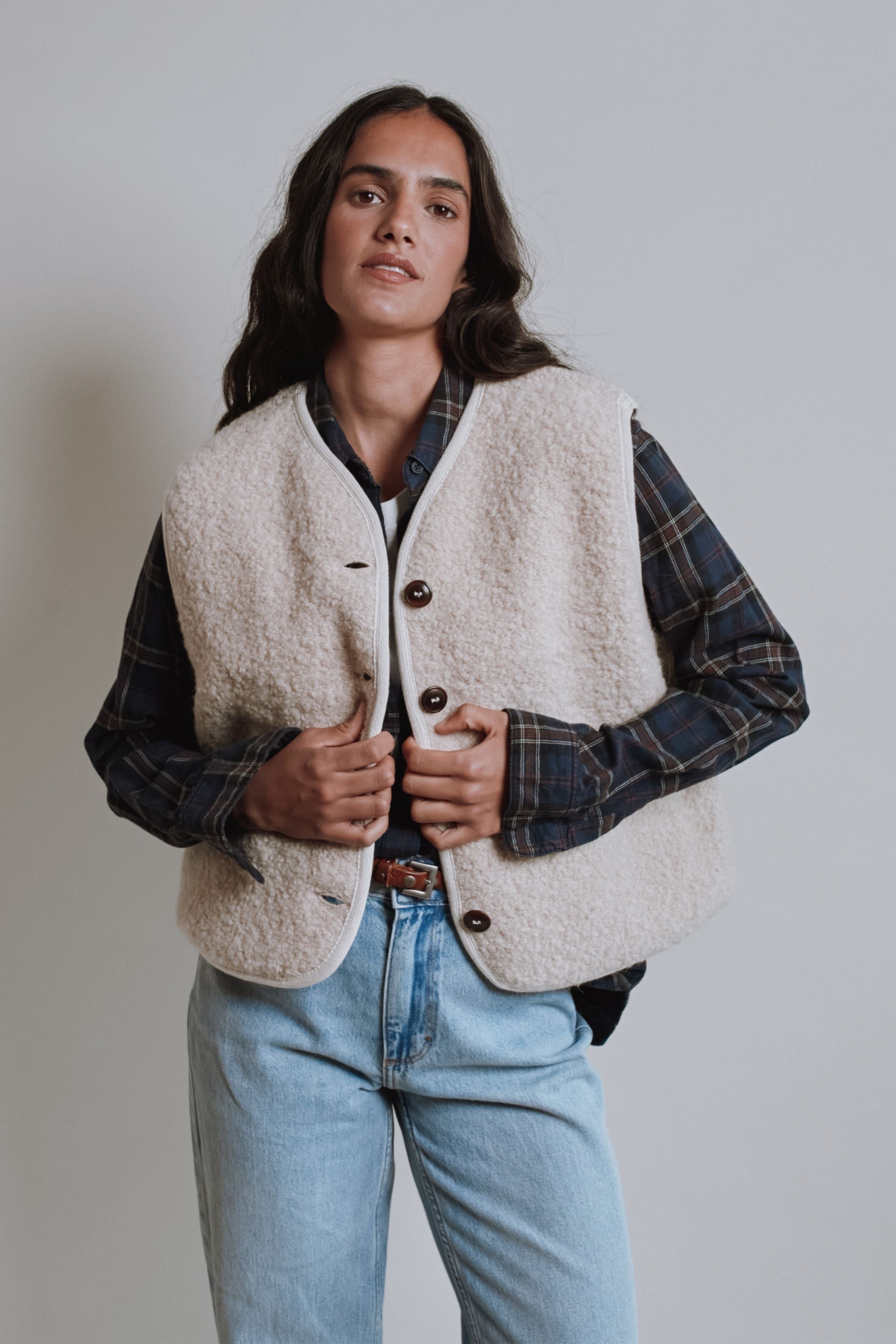 LUCE Shepherd's Vest in Curly Alpaca - Light Beige