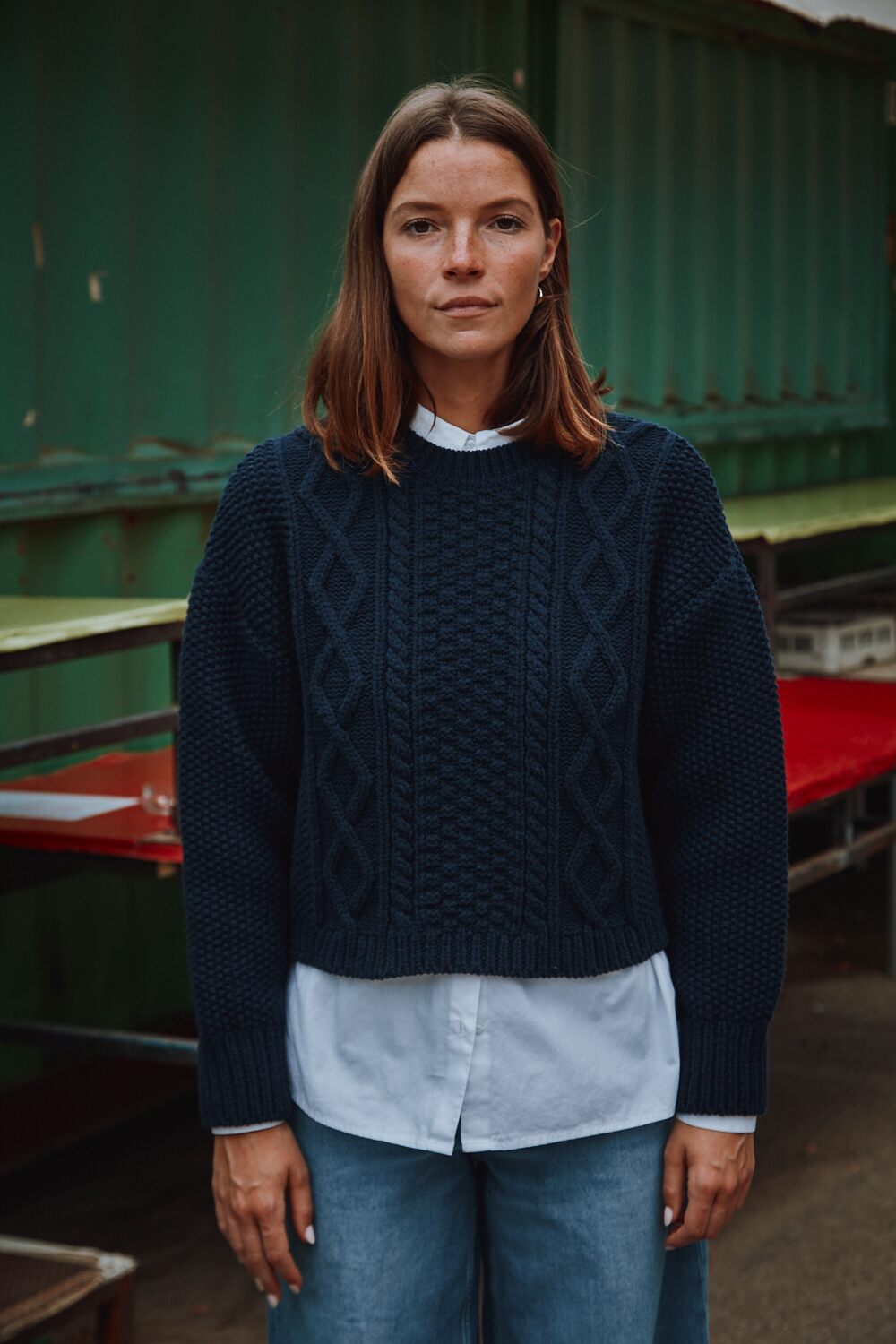 PAOLA Irish Cable Sweater in Merino Wool - Navy, 100% cruelty- free and sustainable knitwear - L'envers