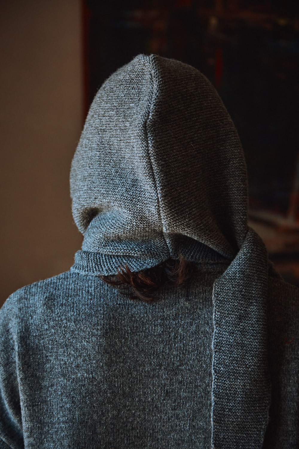ROMANE 2-in-1 Scarf-Hat in Merino Wool - Ash Grey - ROMANE 100% cruelty- free and sustainable knitwear - L'envers