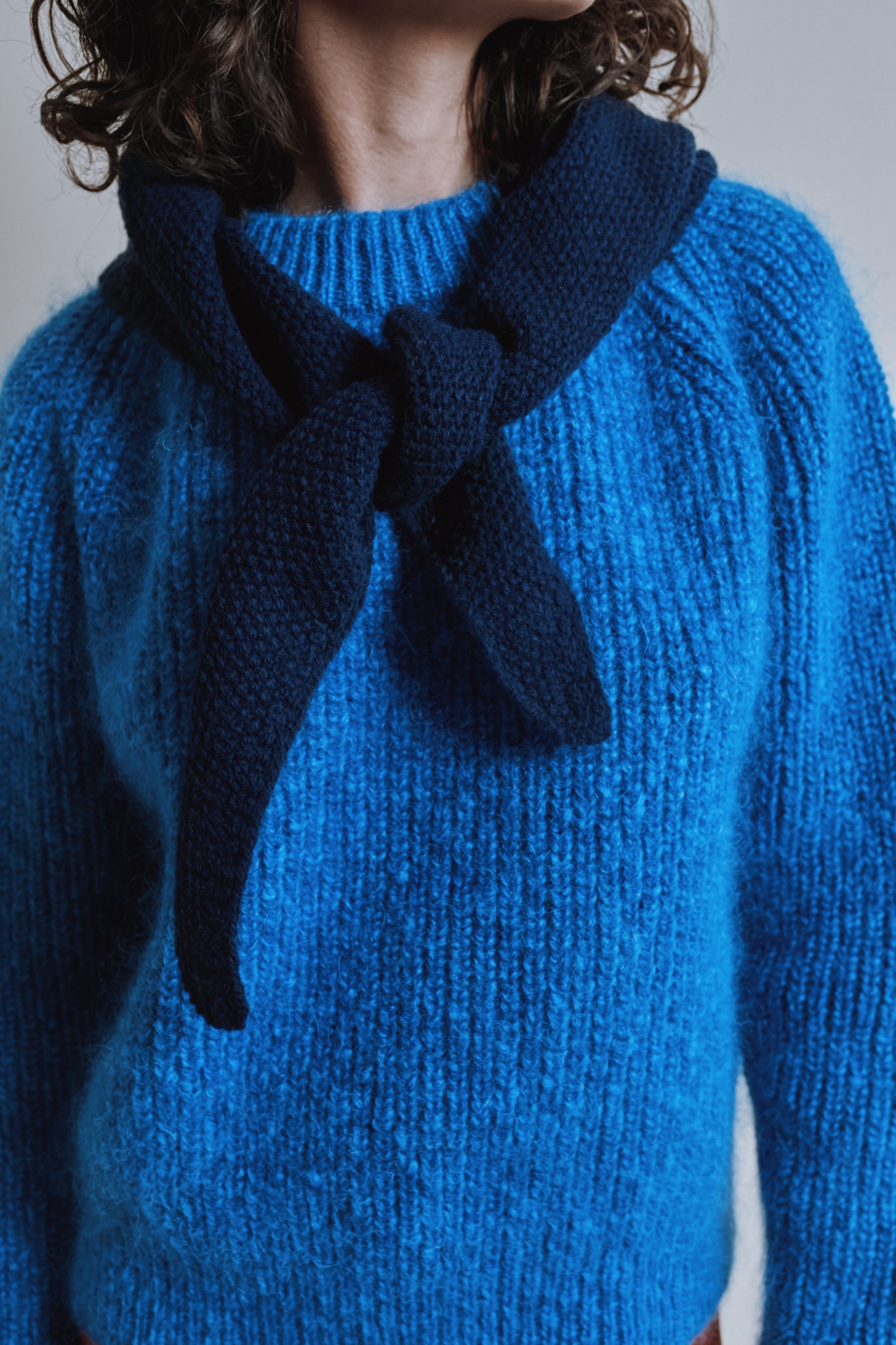 HORTENSE Bandana in Merino Wool - Navy