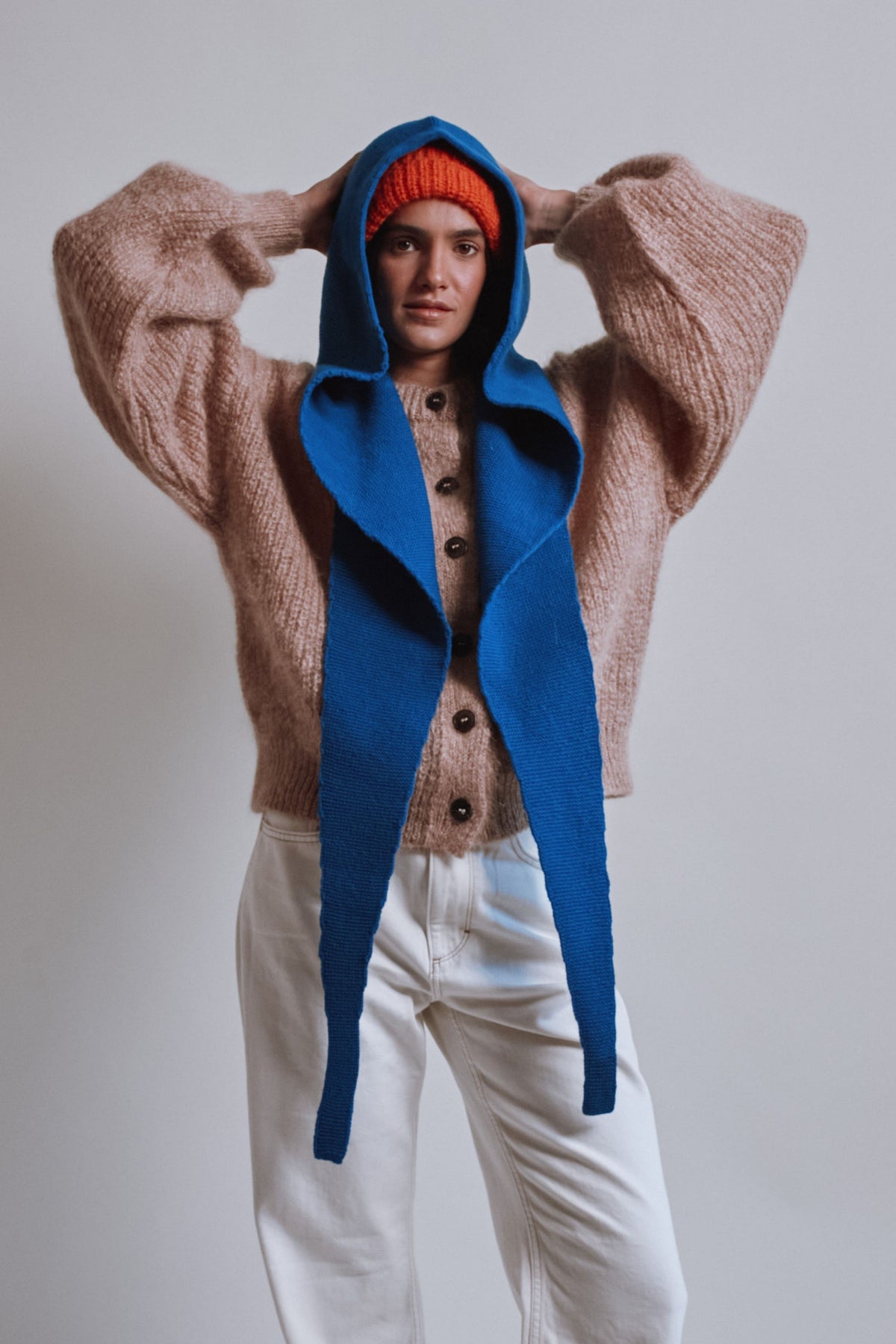 ROMANE 2-in-1 Scarf-Hat in Merino Wool - Cobalt Blue