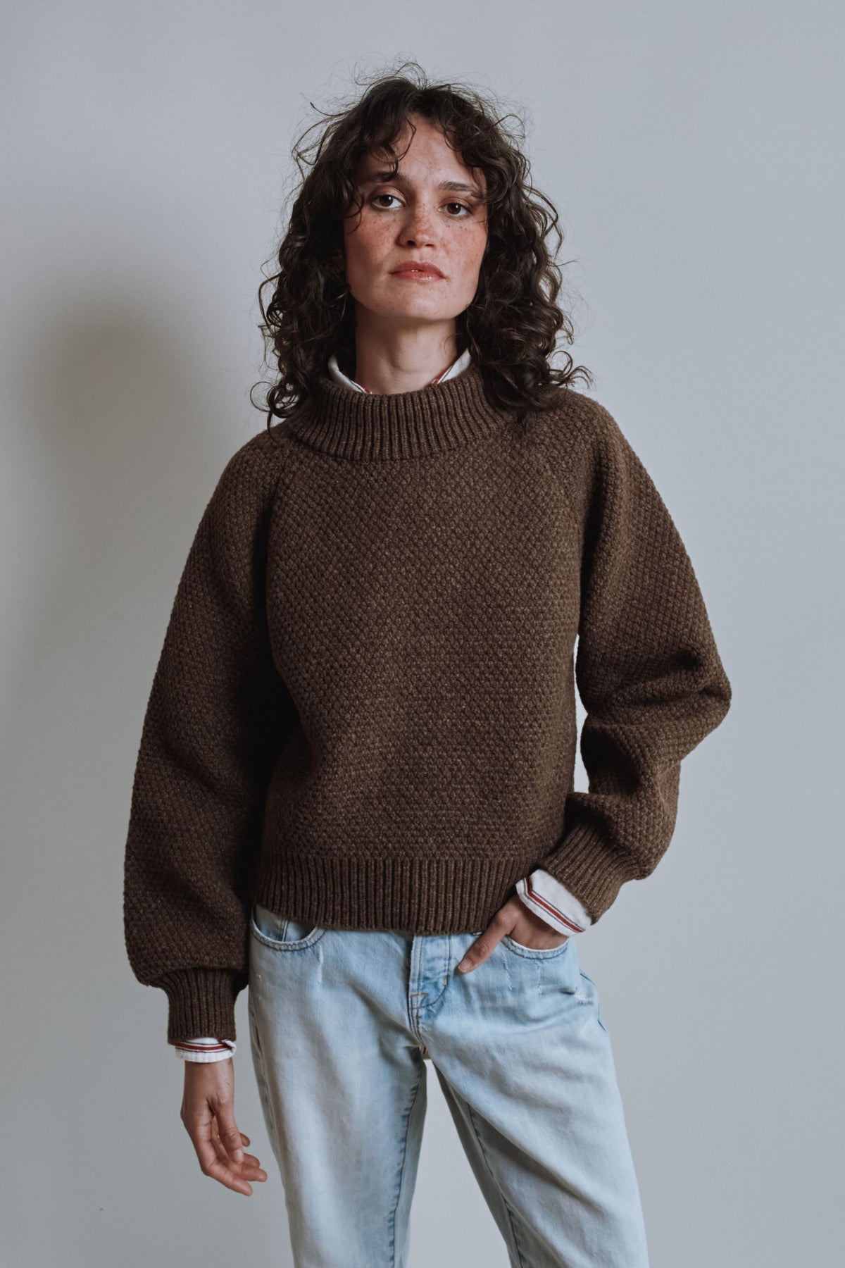 VANESSA Raglan Sweater in Merino Wool - Chocolate