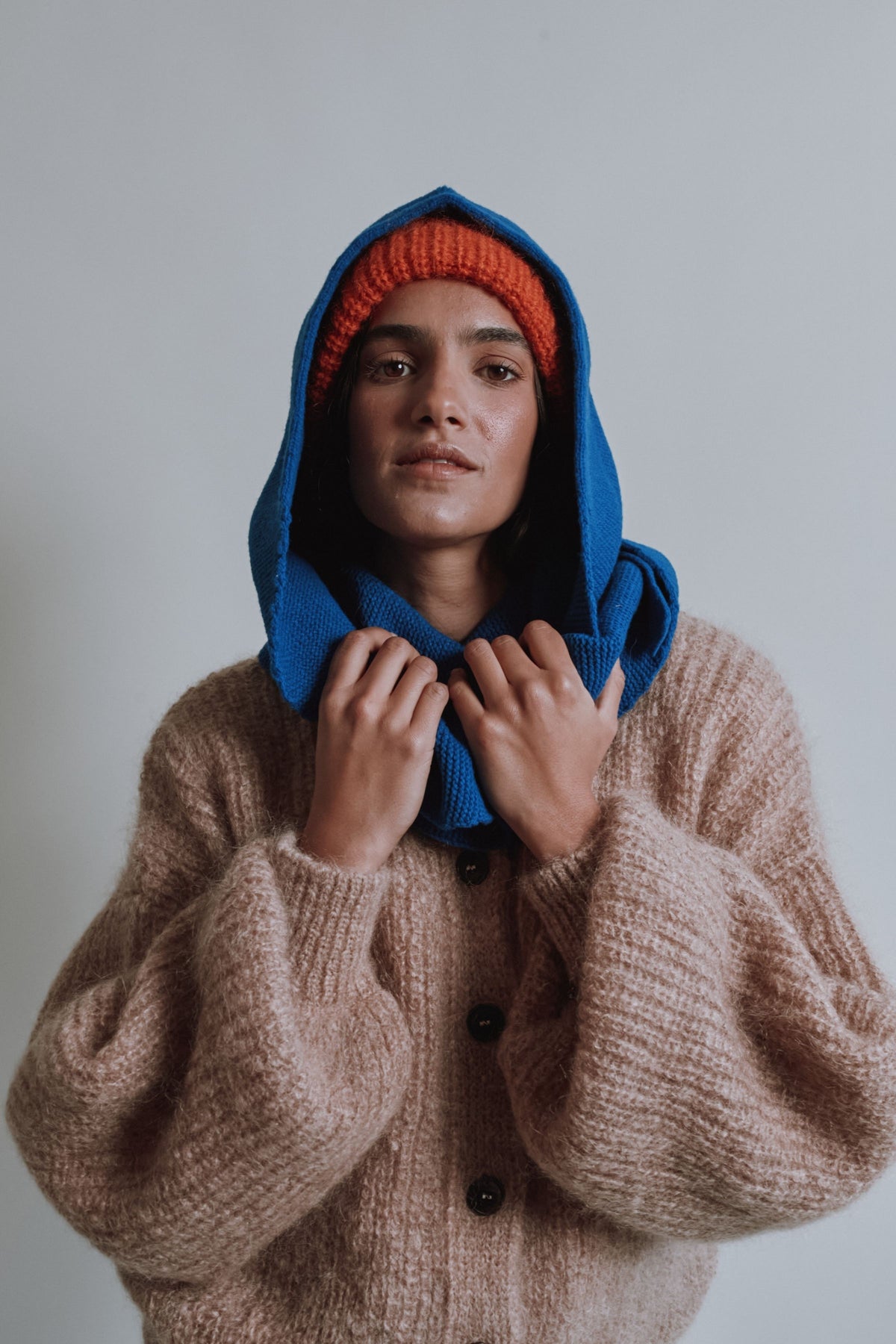 ROMANE 2-in-1 Scarf-Hat in Merino Wool - Cobalt Blue