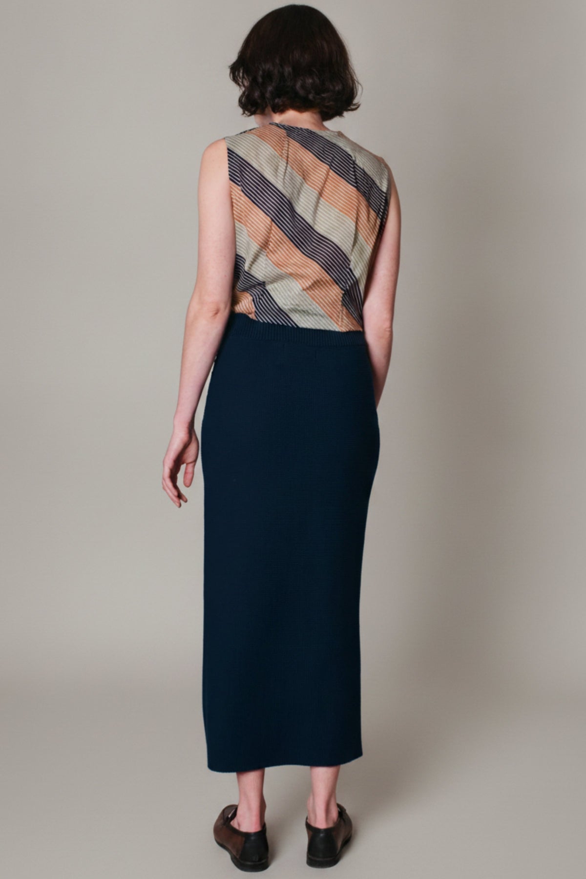 CECILE Straight Midi Skirt in Organic Cotton - Navy