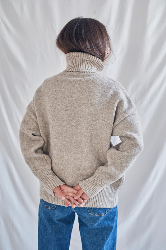 THÉRÈSE Turtle Neck Oversized Sweater in Navy Blue - 100% Cruelty Free Spanish Merinos Wool - L'Envers