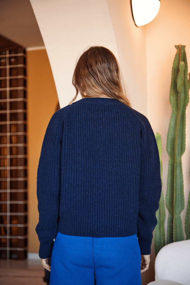 AGNES Col rond Pull - 100% Laine mérinos sans cruauté en Bleu marine Bleu - Cardigan en laine mérinos espagnole - L'Envers