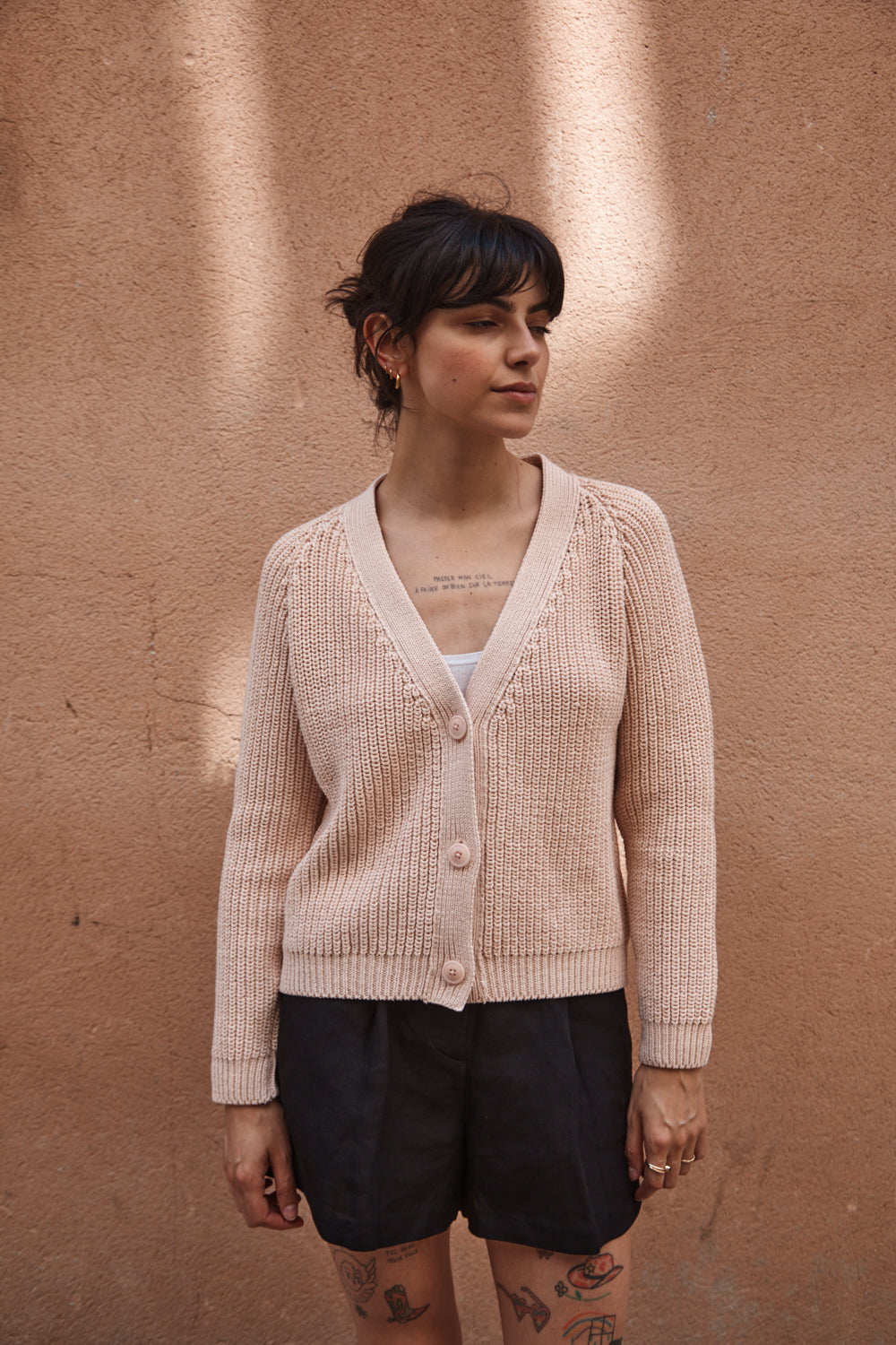 ANNA Cardigan à col V en coton biologique - Rose poudré (Livraison avant Noël)