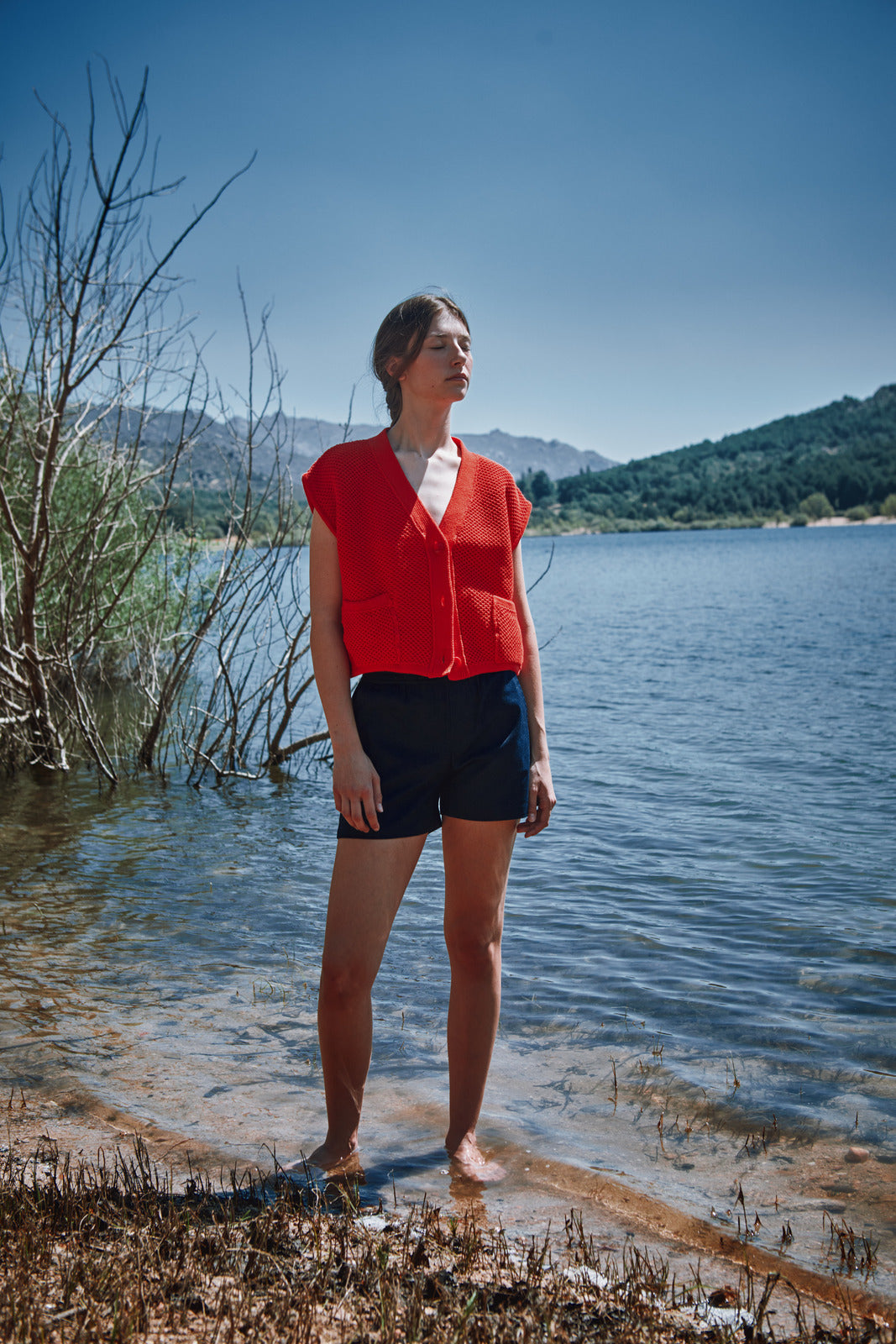 ELEONORE Cardigan sans manches à col en V en coton bio - Rouge