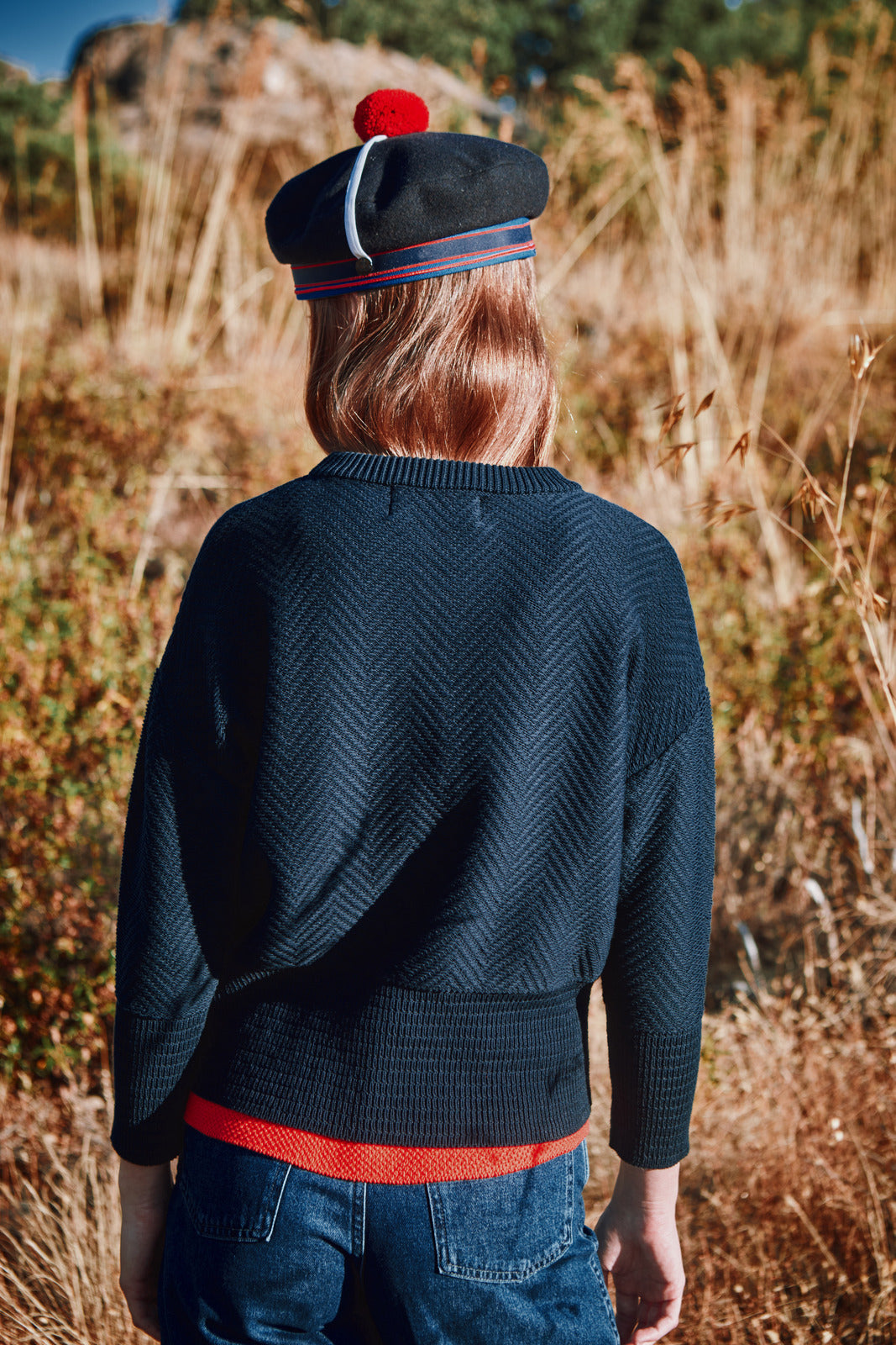 NELLIE Pull à chevrons en coton bio - Bleu marine