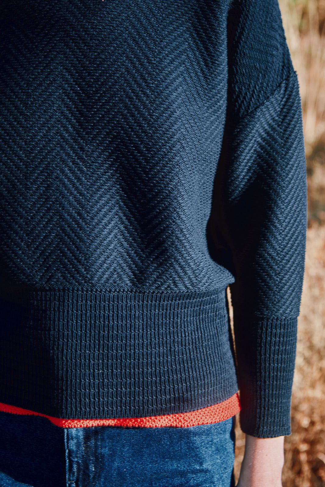 NELLIE Pull à chevrons en coton bio - Bleu marine