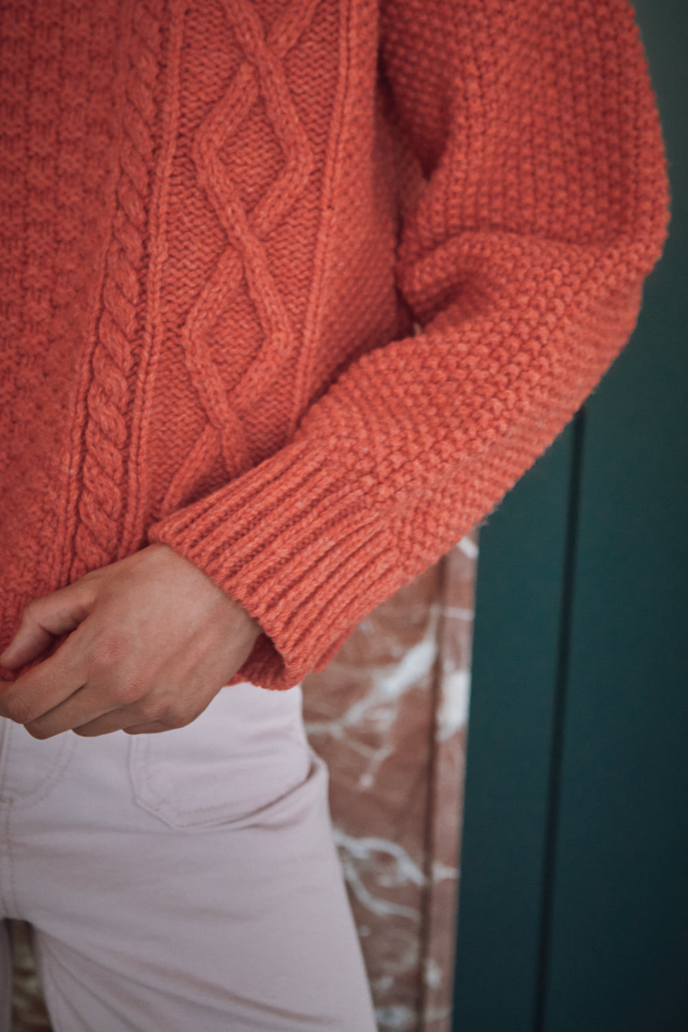 PAOLA Pull irlandais torsadé en laine mérinos - Coral