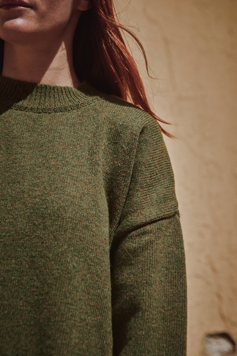 Robe pull PERRINE en laine mérinos - Vert olive