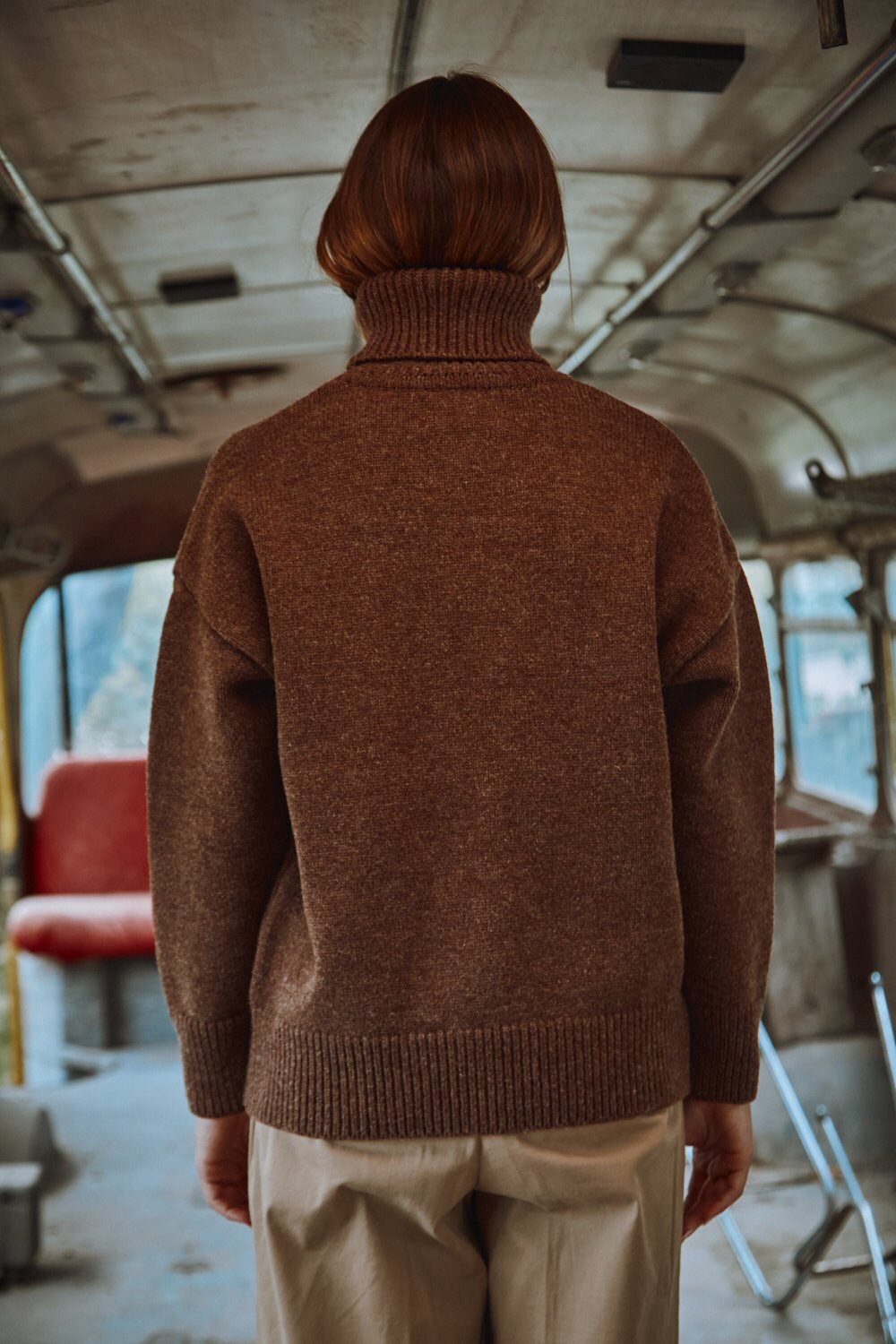 THERESE Pull à col roulé en laine mérinos -Chocolat 100% maille sans cruauté et durable - L'envers