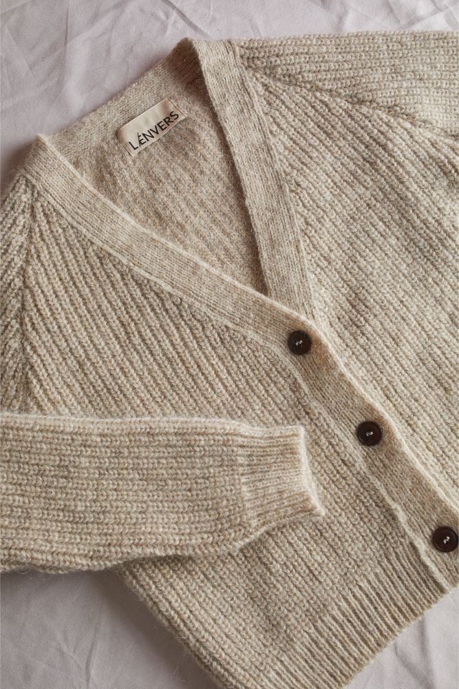 ANNA Cardigan col V en laine mérinos-mohair - Beige -100% laine sans cruauté mérinos - Cardigan en laine mérinos espagnole - L'Envers