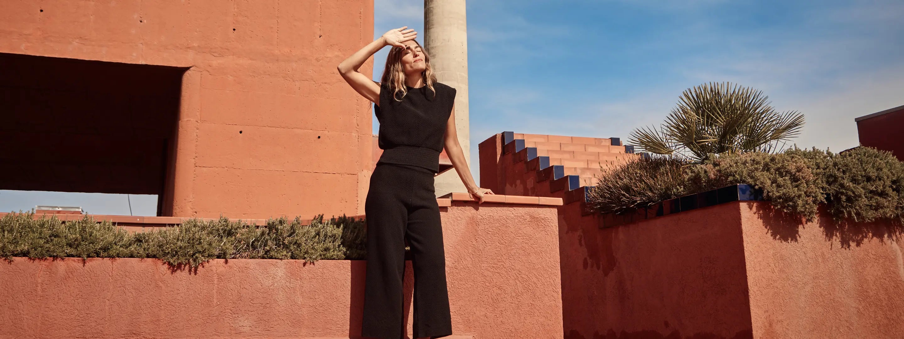 Vêtements et accessoires en noir